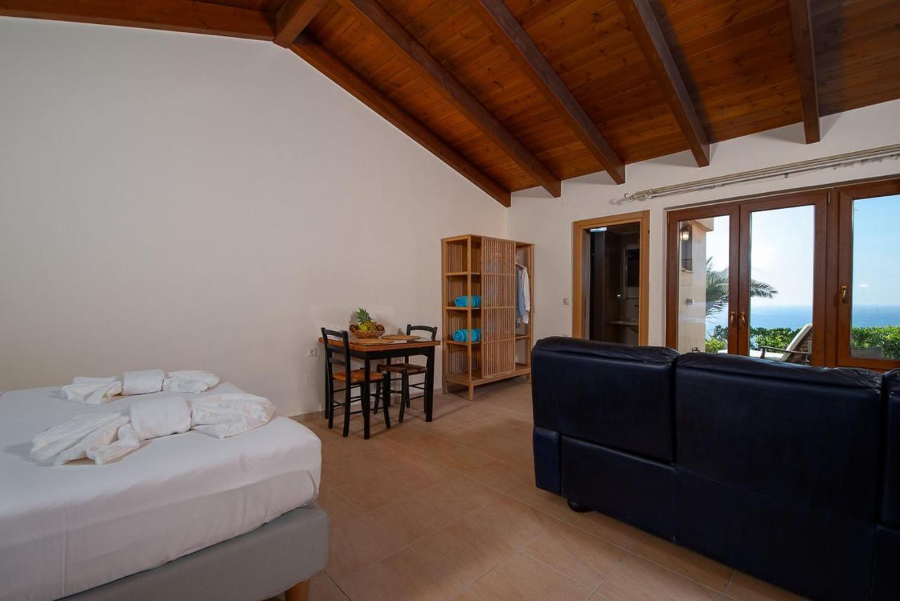 Vitamin Sea Luxury Villas Agia Pelagia  Bagian luar foto